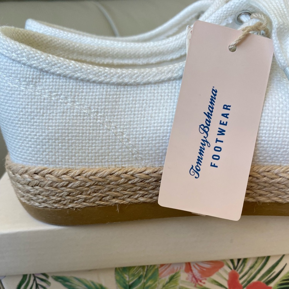 Tommy Bahama Sneakers - Picture 3 of 8